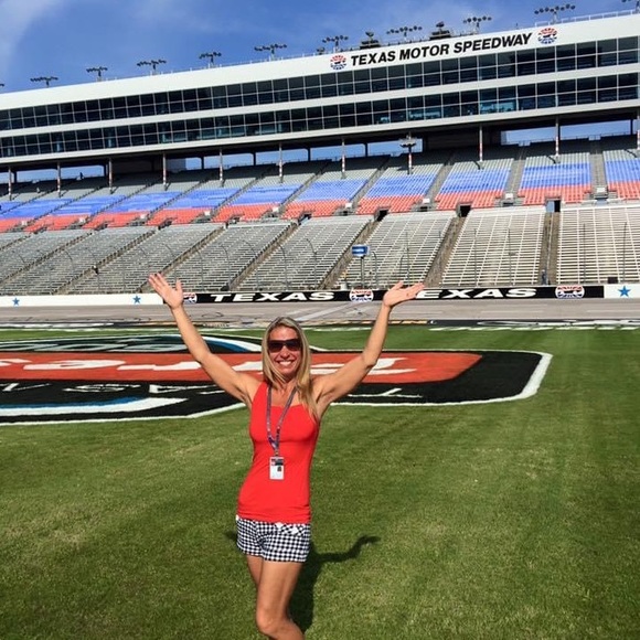 Meet your Posher, Suzannah - Picture 1 of 1